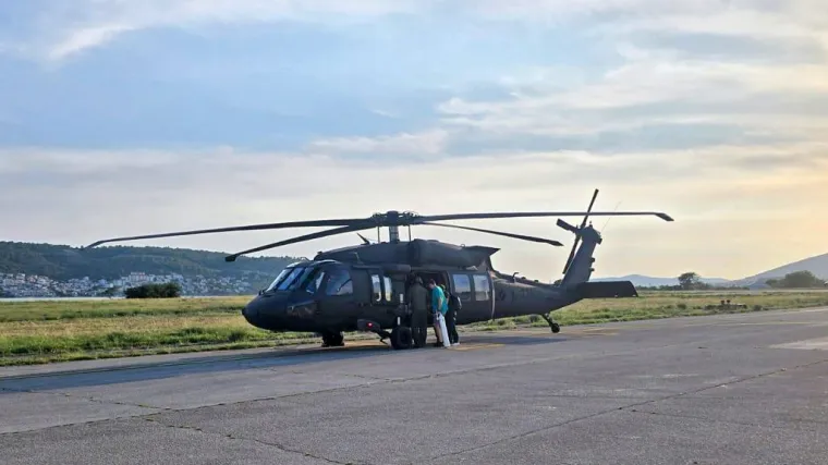 Helikopter otkazao, hrvatski piloti s Back Hawkom preuzeli kontrolu za spas pacijentice!