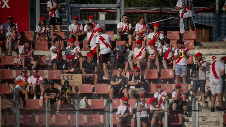 Navijači Raya završili na Farskim otocima? Kad čujete razlog, nećete vjerovati...