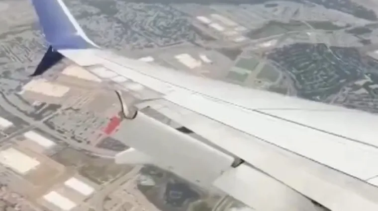 Putnici u panici gledali dio krila koji se odlomio tijekom leta: 'Avion se tresao!'