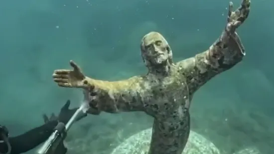 S 15 metara dubine Isus pruža ruke prema nebu: Impresivna skulptura prolazi neobičnu restauraciju