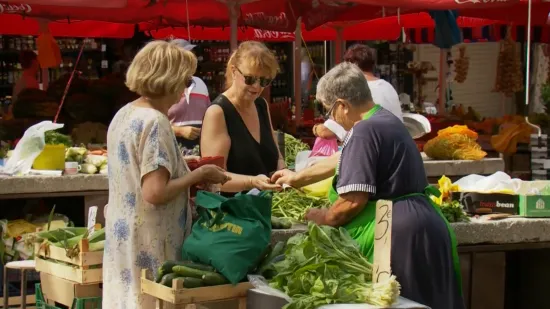 Na splitskom pazaru nikad povoljnije, ali kupaca nema: 'Kad je došlo 100 kuna kao 100 eura'