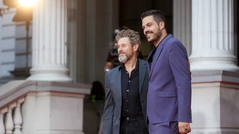 Oscarovac u Sarajevu: Willem Dafoe prošetao tepihom u društvu zgodnog direktora festivala