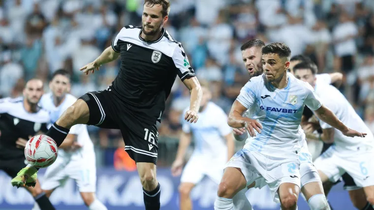 Navijači Rijeke oduševljeni predstavom svojih ratnika: Ipak, bocnuli su jednu osobu...