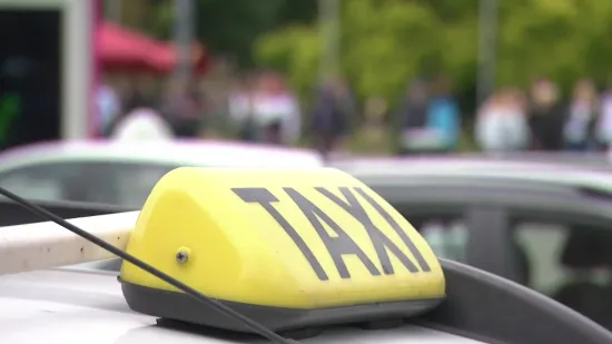 Taksist koji je oderao Novozelanđanku targetira žene i starije muškarce? Njegovo ime nitko ne zaboravlja