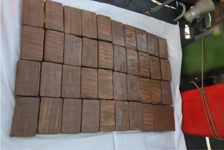 Filmska potjera za krijumčarima droge: Nasukali se na plažu i šokirali kupače