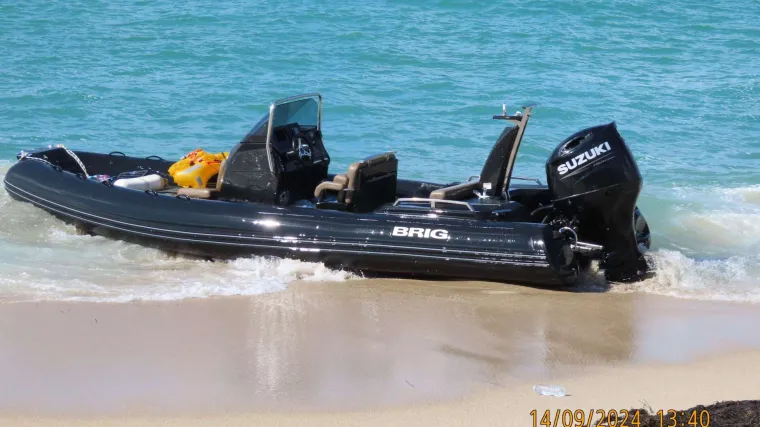 Filmska potjera za krijumčarima droge: Nasukali se na plažu i šokirali kupače