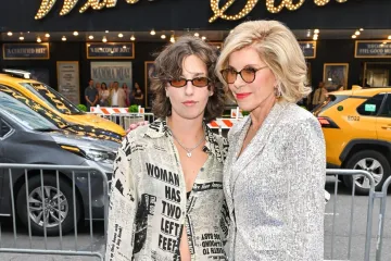 Šuškanja su sve glasnija: Christine Baranski (73) u vezi je s 26-godišnjom pjevačicom?