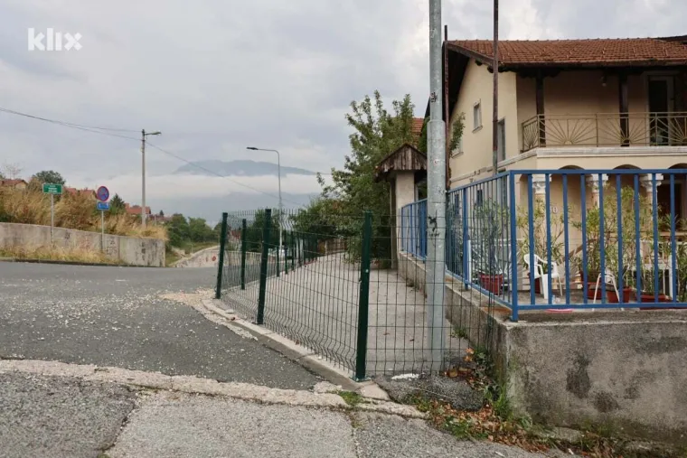 Živciraju vas dječja igra i prolaznici? Ovako je to riješila bijesna susjeda u Sarajevu