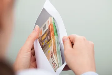 Djevojka u Splitu pronašla kuvertu s puno novca. Njezin potez je pokrenuo lavinu