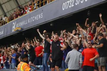 Urnebesne kazne za igrače slavnog engleskog kluba: Evo koliko košta mokrenje pod tušem i zaboravljanje torte