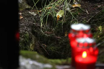 Na Dan sjećanja na žrtve svih totalitarnih režima posljednji ispraćaj i ukop ekshumiranih iz masovne grobnice Jazovka