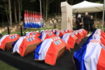 Na komemoraciji kod Jazovke poručeno: 'Mir dolazi tek kad priznamo svaku žrtvu'