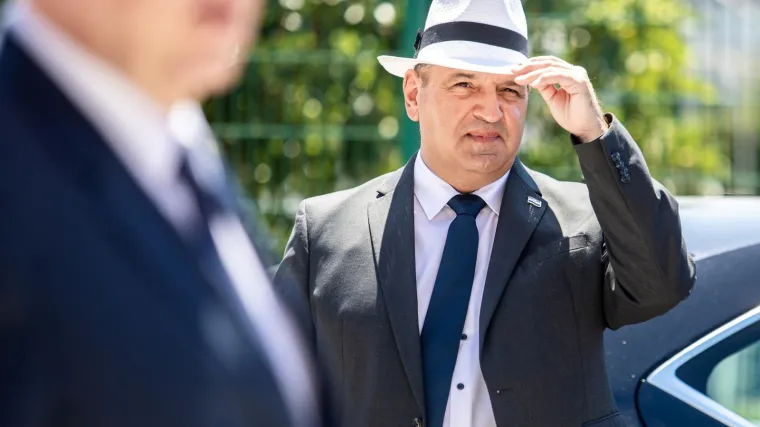 Vili Beroš traži posao: Želi se vratiti na staro radno mjesto, a u međuvremenu je zaradio da boli glava