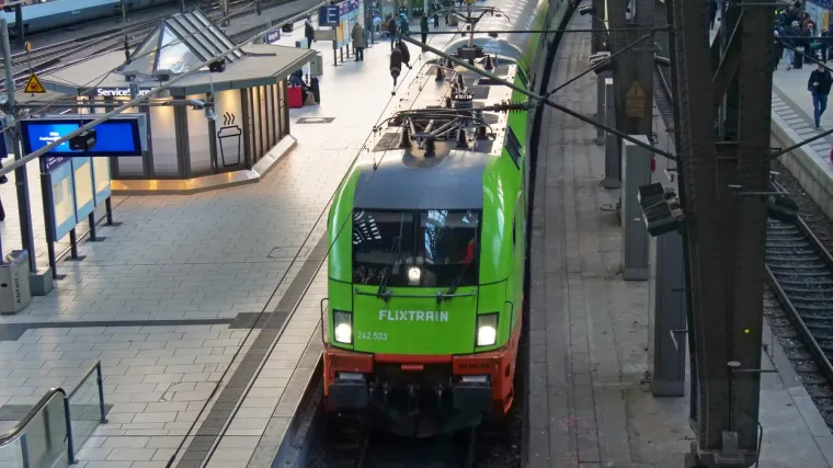 Cure detalji brutalnog obračuna u Njemačkoj: Razbijao Hrvata o prozor vlaka, završio je u jarku