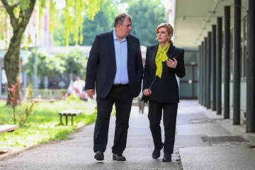 Dugo ih nismo vidjeli zajedno: Kolinda i Jakov u izlasku, nisu skrivali sreću
