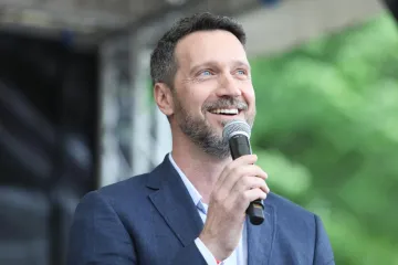 Poznati voditelj dobio drugo dijete! Vuk i supruga presretni, on se oglasio emotivnom porukom