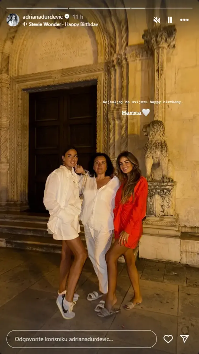 Adriana Ćaleta-Car pozirala uz majku i sestru te porukom raznježila obožavatelje