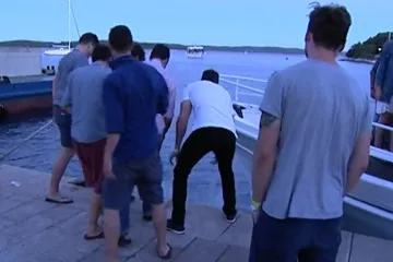 Bez uriniranja i vođenja ljubavi na javnim mjestima: Prestajemo li biti party destinacija?