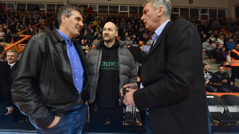 Net.hr donosi nešto novo i drugačije! Spustio se s koša na fakultet: 'Meni ne mogu mazati oči'