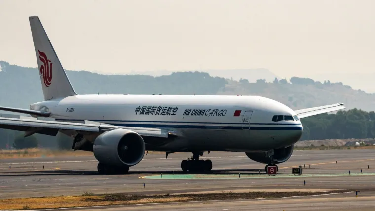 Avion iz Londona s preko 300 putnika prisilno sletio u Rusiju zbog kvara motora!