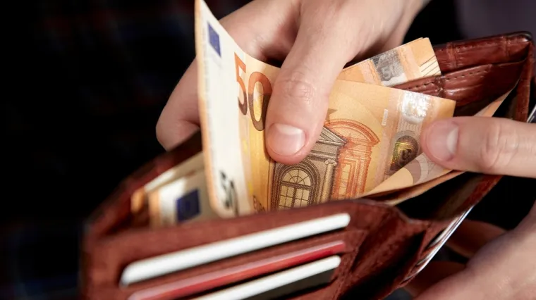 Primaju 3.300 eura socijale i žele još: Ovako Hrvati žive u 'obećanoj' zemlji