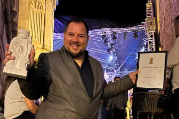 "Prikriži se i pomoli" je nova i već nagrađivana himna Dalmacije u izvedbi Mate Grgata
