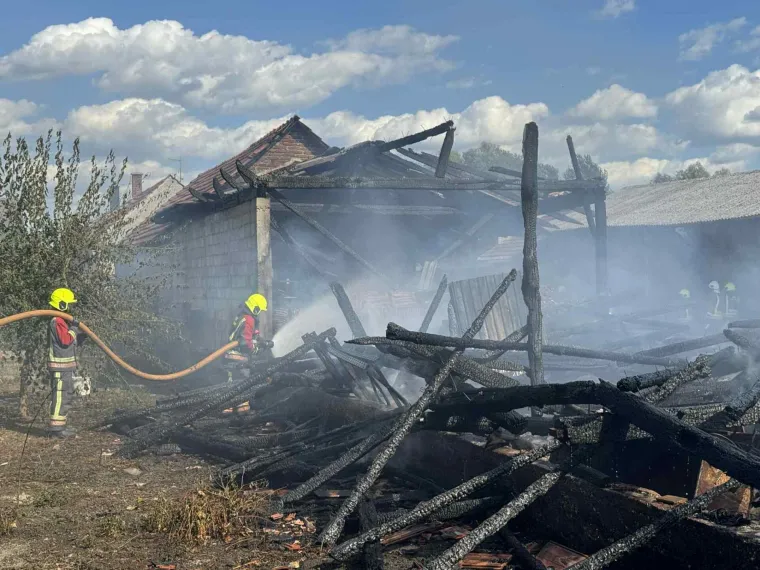 Policija objavila detalje požara kod Ludbrega, jedan vatrogasac zatražio liječničku pomoć