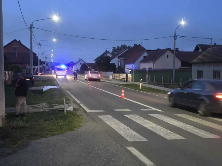 Mladić poginuo u strašnoj nesreći kraj Požege: Motorom sletio i udario u prometni znak