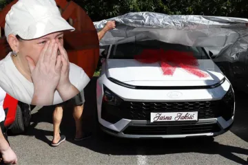 Vlasnici restorana djelatnici Jasni poklonili novi auto! Nije mogla zaustaviti suze...