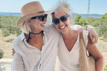 Rijetko je viđamo: Danijela Dvornik objavila zajedničku fotografiju sa sestrom, imale buran odnos