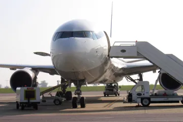 Guma putničkog aviona eksplodirala pri polijetanju: Kapetan morao prisilno sletjeti