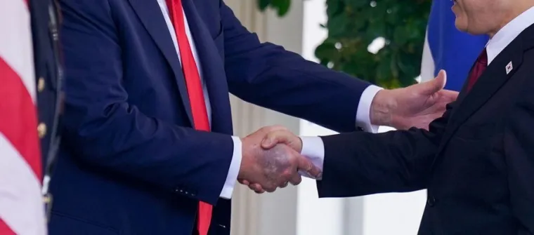 Trump pokazao modricu na šaci: Istu masnicu imala je kraljica prije smrti