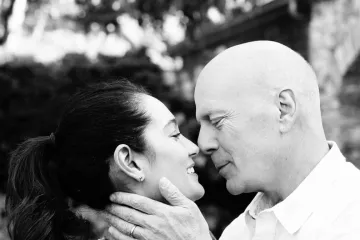 Glumac Bruce Willis u borbi s opakom bolešću: Supruga opisala kako izgleda njihova svakodnevica