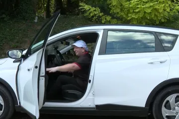 Za okruglu obljetnicu šefovi joj poklonili auto: Nakon sezone, novim ljubimcem planira na more