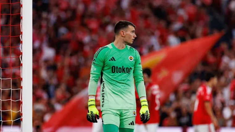 Livaković po prvi puta stao na gol za Fener i pokazao klasu: Kotarski izbacio Šotičeka