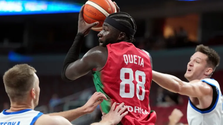 Prvi dan EuroBasketa bio je za pamćenje! Svi pričaju o košarkaškim liliputancima