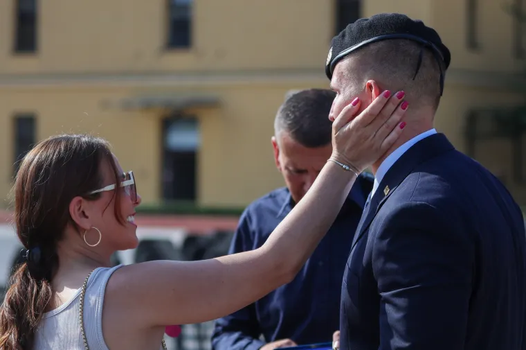 One su bile zvijezde svečanosti: Lijepe kadetkinje i ponosne supruge novih časnika