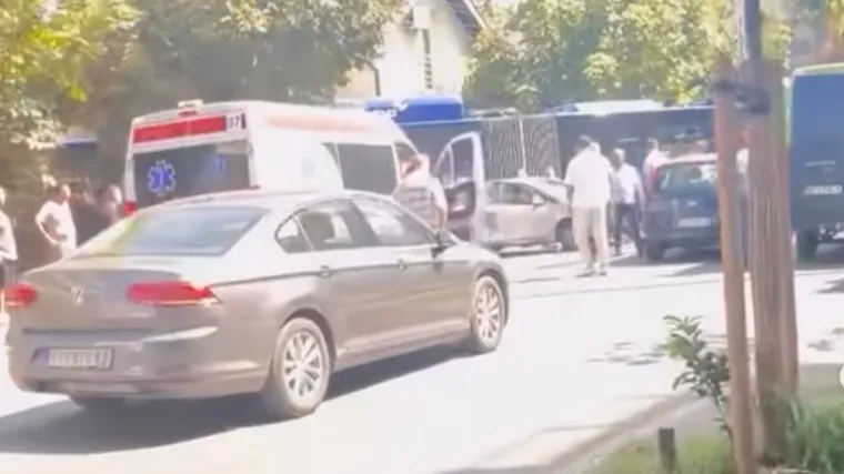 Užas na cesti: Sudar autobusa i automobila, poginula djevojčica