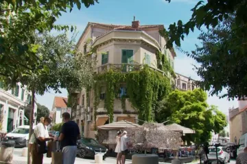 Milijun turista, jedan postolar i urar: Kako su kafići i apartmani iz Dalmacije istjerali male obrte?