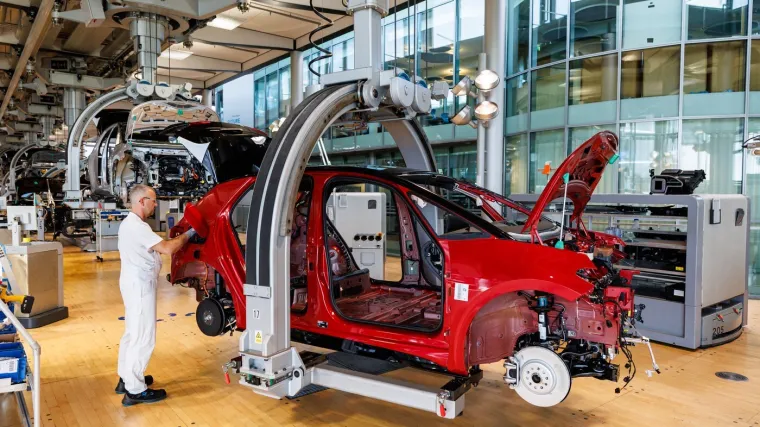 Obećana zemlja za Hrvate u problemima: Čak 51.500 radnika u autoindustriji ostalo bez posla