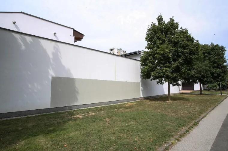 Ovako danas izgleda jeziva poruka na Jergovićevoj zgradi: Zanimljiv detalj osvanuo prije nestanka