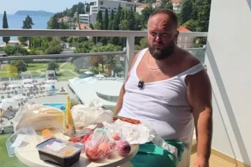 Poznati Youtuber šokirao iz Dubrovnika: ' Skupi kao otrov, porcije male...'