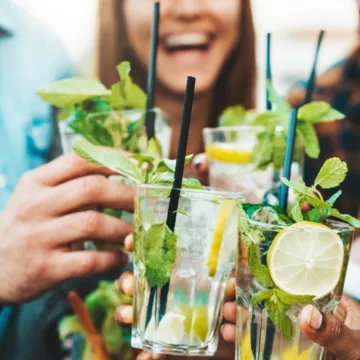 Znate li što znači 'friendflation'? Danas ga je gotovo nemoguće izbjeći