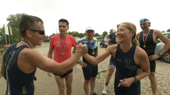 Kiša, vjetar i blato nisu zaustavili sportaše na tradicionalnom Vinkovačkom triatlonu