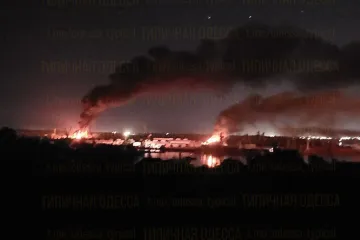 Silovit noćni ruski udar: Pogodili grad kod Odese i ključnu infrastrukturu