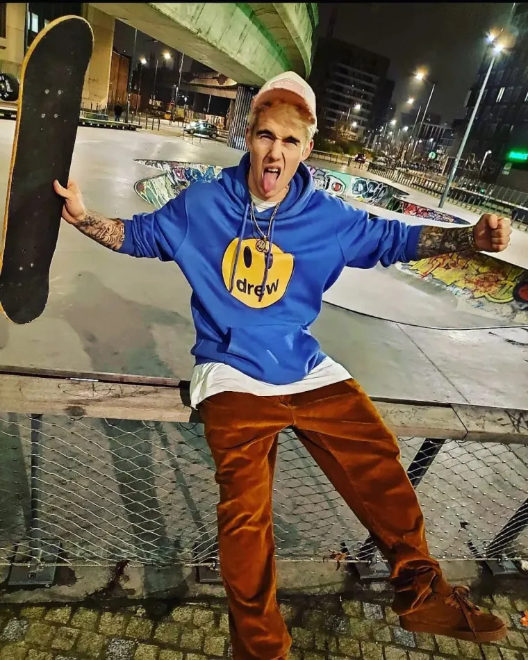 Odrastao uz pjesme Justina Biebera, pa odlučio postati on: Dvojnik pjevača zarađuje na sličnosti