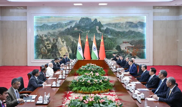 Geopolitički šok! Indijski premijer na strateškom sastanku: Otapa se led između rivala?