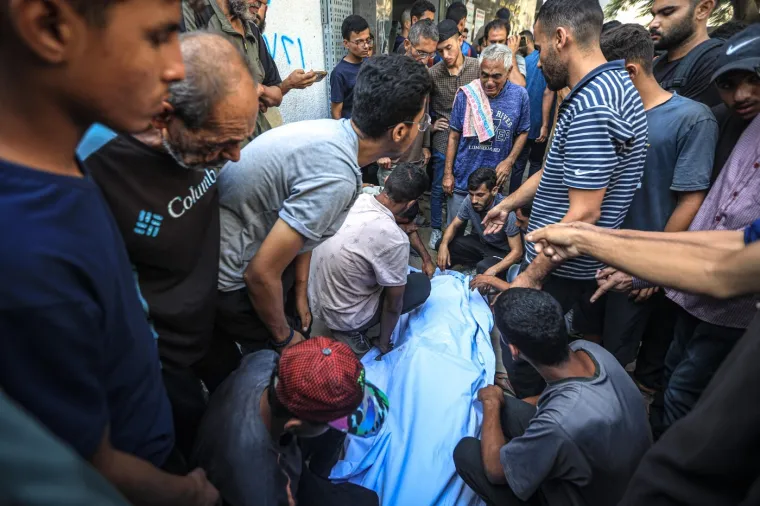 Izrael bombardirao predgrađa Gaze: Ubijeno najmanje 18 ljudi dok su pokušali doći do hrane