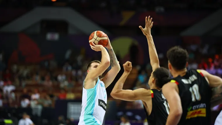 Slovenija stigla do prve pobjede, Grci već gledaju na osminu finala