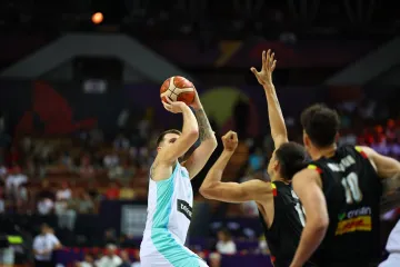 Slovenija stigla do prve pobjede, Grci već gledaju na osminu finala